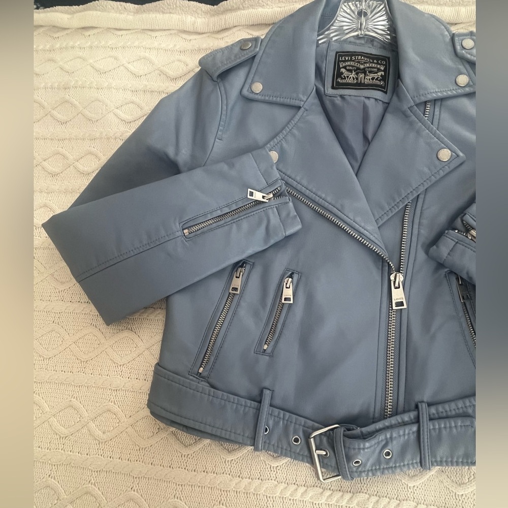 Levi's Light Blue Faux Leather Jacket Like New! Women’s Size XS - Picture 14 of 16